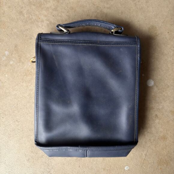 Vintage Coach Navy BLUE LEATHER COURT SATCHEL CROSSBODY BRASS 9870 USA - Picture 2 of 5